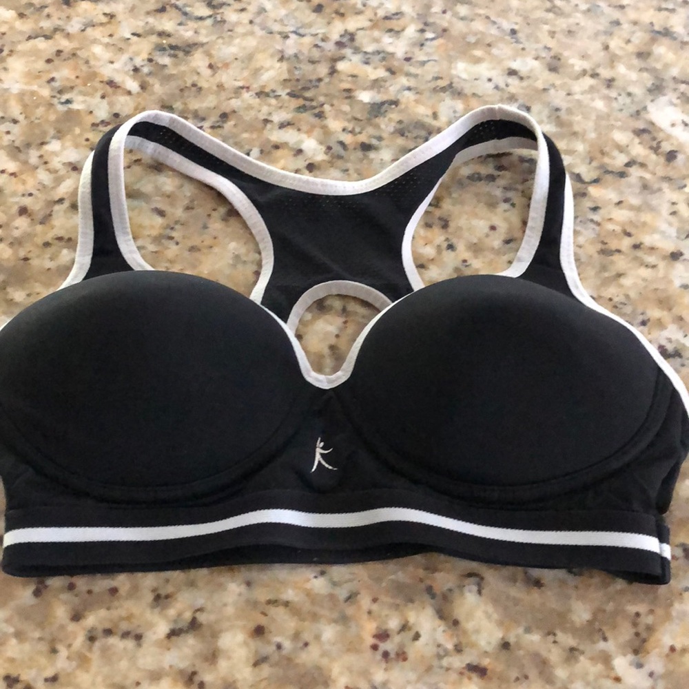 Danskin sports bra